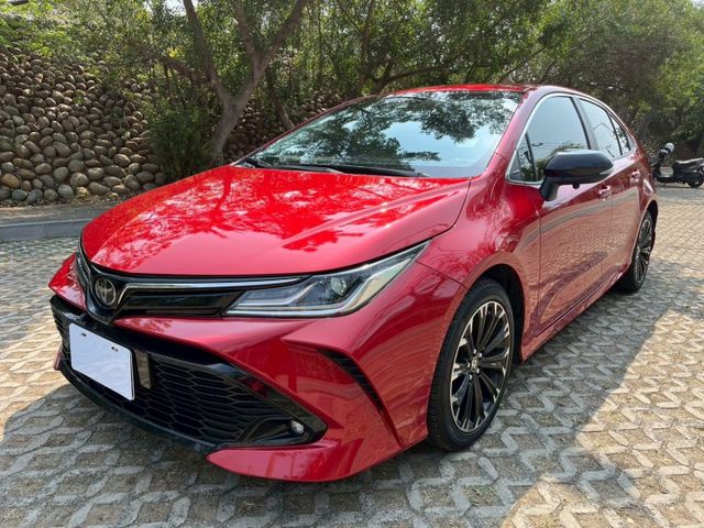 GR SPORT 獨立雙A臂懸吊 ACA主動轉向輔助 17吋鋁圈 ACC跟車 I-KEY 雙前跑車座椅 盲點偵測 定速  第6張相片