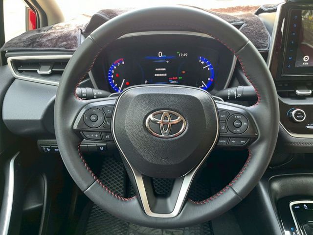 GR SPORT 獨立雙A臂懸吊 ACA主動轉向輔助 17吋鋁圈 ACC跟車 I-KEY 雙前跑車座椅 盲點偵測 定速  第8張相片