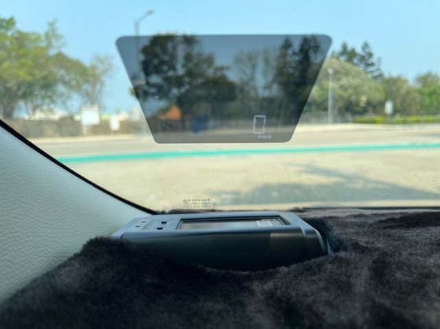 GR SPORT 獨立雙A臂懸吊 ACA主動轉向輔助 17吋鋁圈 ACC跟車 I-KEY 雙前跑車座椅 盲點偵測 定速  第11張相片