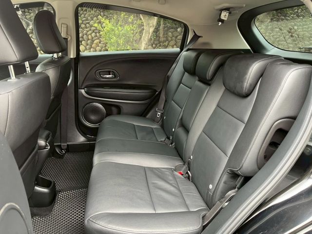 S版 LED頭燈 中控螢幕 衛星導航 倒車顯影 I-KEY  第5張相片