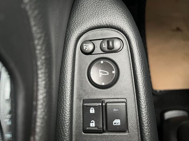 S版 LED頭燈 中控螢幕 衛星導航 倒車顯影 I-KEY  第11張相片