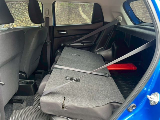 1.0 GLX 直列3缸 渦輪增壓 實跑5萬KM 里程保證 I-KEY 電動折疊後視鏡 換檔撥片  第7張相片