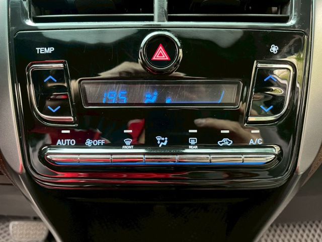 豪華版 I-KEY 免鑰匙 恆溫 實跑5萬KM 里程保證 代步車首選  第19張相片