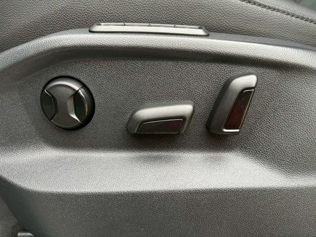 腳踢尾門 4WD 原廠保養 四條輪胎+煞車皮全新  第6張相片