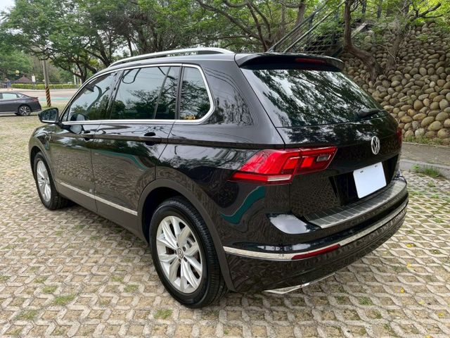 腳踢尾門 4WD 原廠保養 四條輪胎+煞車皮全新  第12張相片