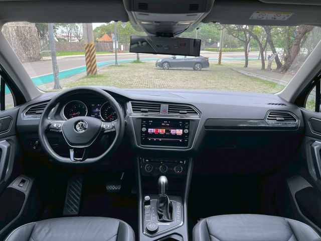 腳踢尾門 4WD 原廠保養 四條輪胎+煞車皮全新  第14張相片