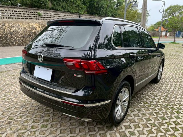 腳踢尾門 4WD 原廠保養 四條輪胎+煞車皮全新  第15張相片