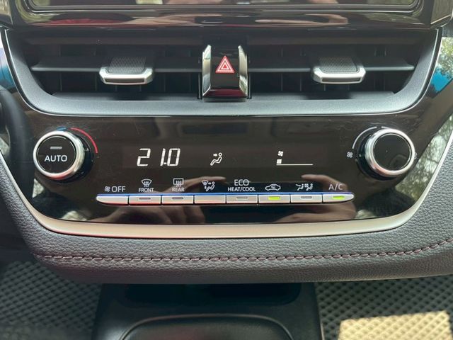 GR SPORT 獨立雙A臂懸吊 ACA主動轉向輔助 17吋鋁圈 ACC跟車 I-KEY 雙前跑車座椅 盲點偵測 定速  第18張相片