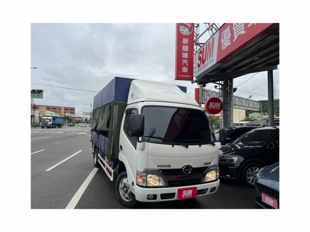 超長軸 14尺 里程僅跑1.5萬KM 里程保證 加裝昇降機、油壓尾門、總重升級5噸、免尿素  第1張相片