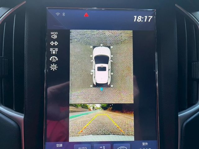 環景 換檔撥片 電動尾門 中控大螢幕  第18張相片