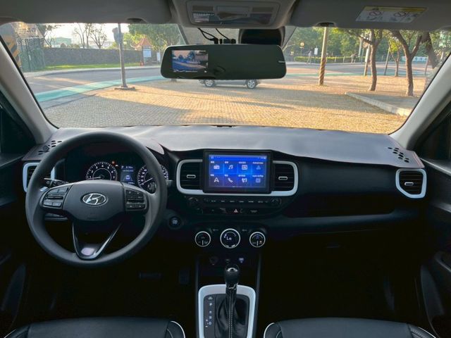 GLC版 LED日行燈/尾燈 恆溫 I-KEY 免鑰匙 定速 倒車顯影 AEB自動緊急煞車 遠光燈自動控制  第6張相片