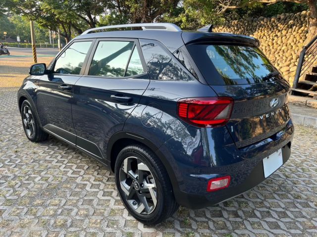 GLC版 LED日行燈/尾燈 恆溫 I-KEY 免鑰匙 定速 倒車顯影 AEB自動緊急煞車 遠光燈自動控制  第16張相片
