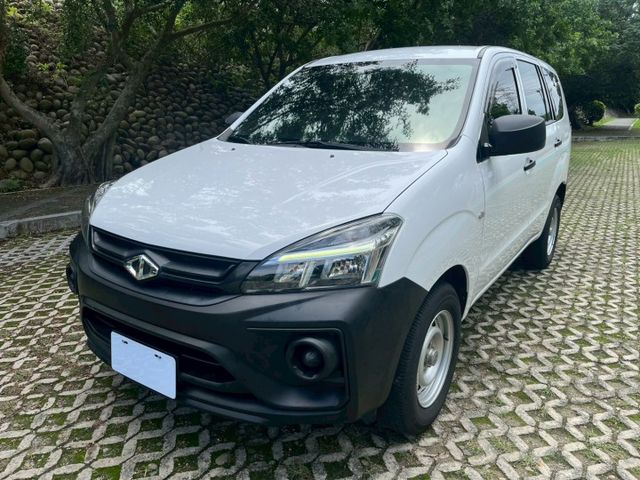 實跑1萬多KM 里程保證 新車味重 附前後行車記錄器 斜坡起步輔助 煞車力道輔助  胎壓偵測  第5張相片