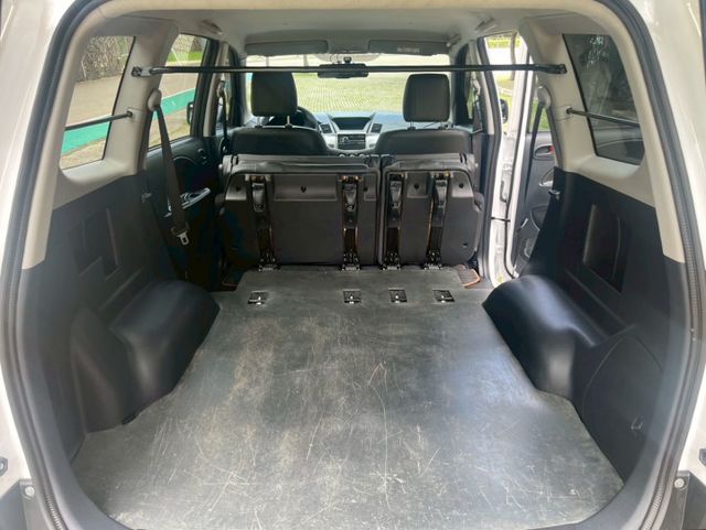 實跑1萬多KM 里程保證 新車味重 附前後行車記錄器 斜坡起步輔助 煞車力道輔助  胎壓偵測  第9張相片