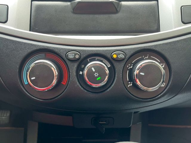 實跑1萬多KM 里程保證 新車味重 附前後行車記錄器 斜坡起步輔助 煞車力道輔助  胎壓偵測  第19張相片