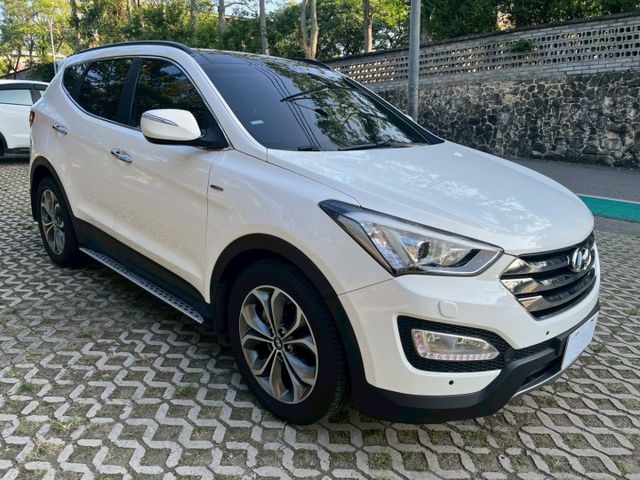 4WD 全景天窗 6安 自動停車系統 盲點偵測 雙前座電熱椅 HID頭燈 LED尾燈  第9張相片