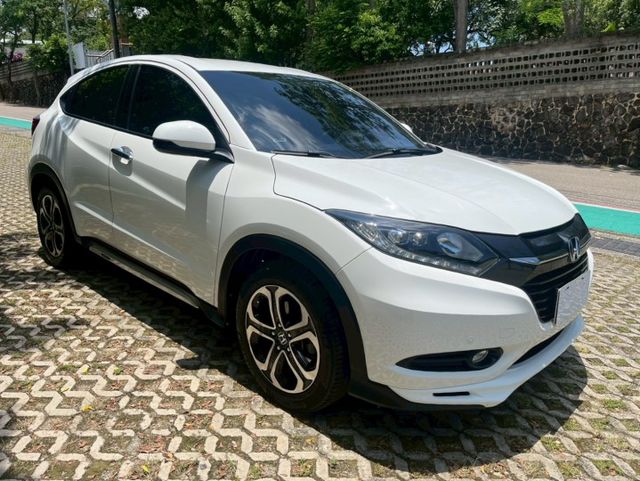 頂級S版 全車空力套件 加裝盲點偵測 LED頭燈 換檔撥片 倒車顯影 ECON節能 恆溫 前後行車記錄器  第11張相片