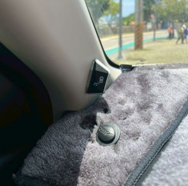 頂級S版 全車空力套件 加裝盲點偵測 LED頭燈 換檔撥片 倒車顯影 ECON節能 恆溫 前後行車記錄器  第18張相片
