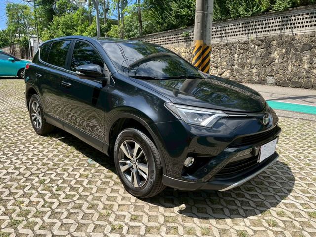 2.0 尊爵版 LED頭燈 定速 恆溫 TSS主動式安全防護 CAR PLAY 抗UV玻璃 ECO MODE/SPORT  第6張相片