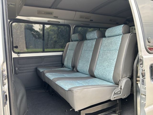 8人座/座椅很新/引擎外觀都整理好/按時保養車況優質  第7張相片