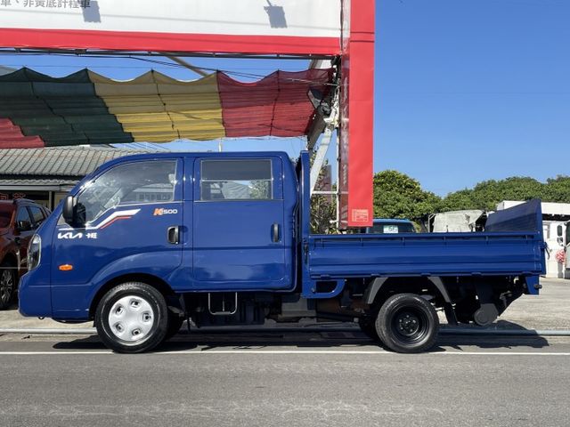 《6人座雙廂》 全車如新/升降機/全車原鈑件/原廠檢查無待修/即日起購買贈送4路行車紀錄器  第2張相片