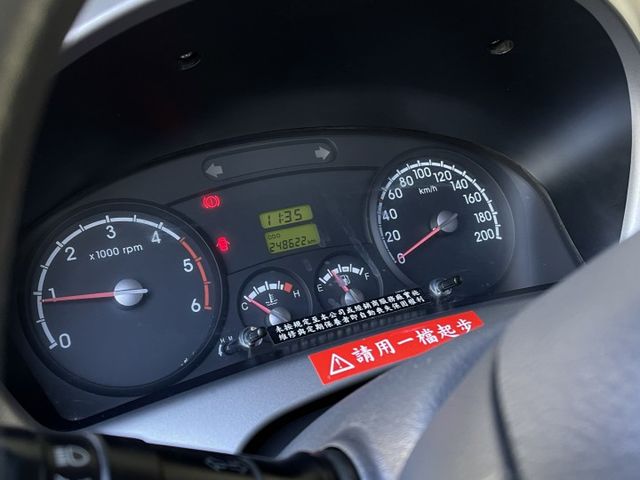《6人座雙廂》 全車如新/升降機/全車原鈑件/原廠檢查無待修/即日起購買贈送4路行車紀錄器  第16張相片