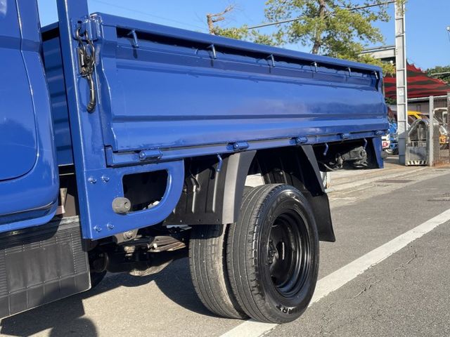 《6人座雙廂》 全車如新/全車原鈑件/原廠檢查無待修/即日起購買贈送4路行車紀錄器  第5張相片