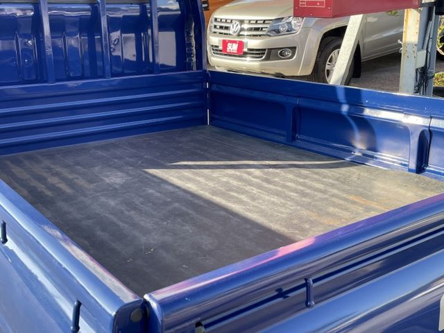《6人座雙廂》 全車如新/全車原鈑件/原廠檢查無待修/即日起購買贈送4路行車紀錄器  第7張相片