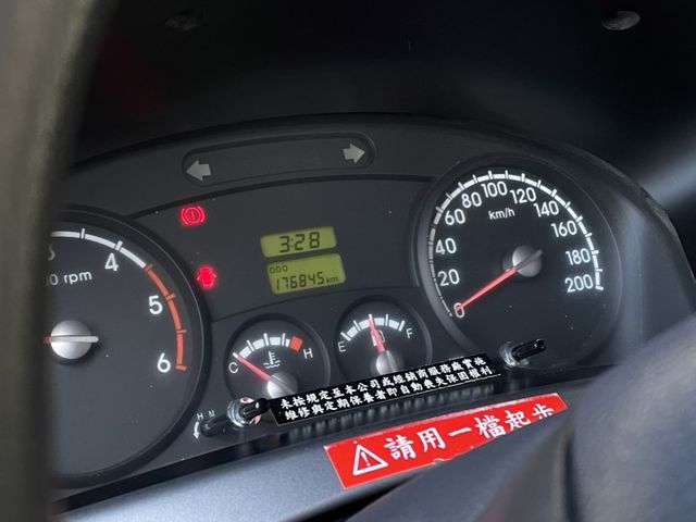 《6人座雙廂》 全車如新/全車原鈑件/原廠檢查無待修/即日起購買贈送4路行車紀錄器  第15張相片