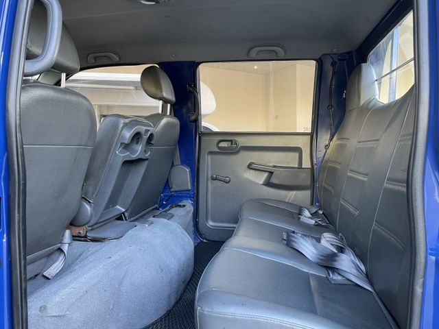 《6人座雙廂》 全車如新/全車原鈑件/原廠檢查無待修/即日起購買贈送4路行車紀錄器  第17張相片