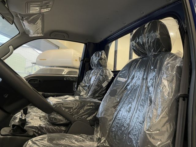 單廂手排4WD/全新領牌車/買到賺到/贈全車隔熱紙  第5張相片