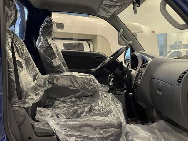 單廂手排4WD/全新領牌車/買到賺到/贈全車隔熱紙  第16張相片
