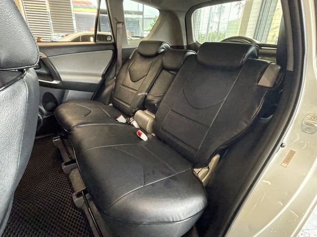 一年僅跑7000公里 / 電動天窗 / 車頂行李架 / 電動後視鏡 / 倒車影像  第7張相片