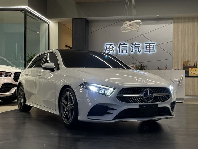 進口小型車/AMG套件/AMG方向盤/AMG18吋輪圈/自動停車/全景天窗/倒車顯影  第1張相片