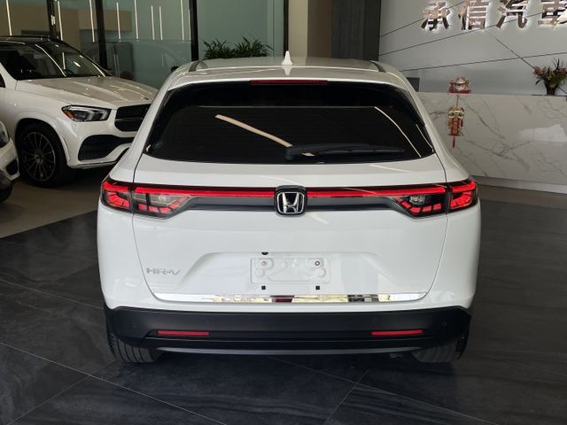 S+勁化版/ACC跟車/車偏警示/巡跡防滑/胎壓監控/倒車顯影/摸門  第5張相片