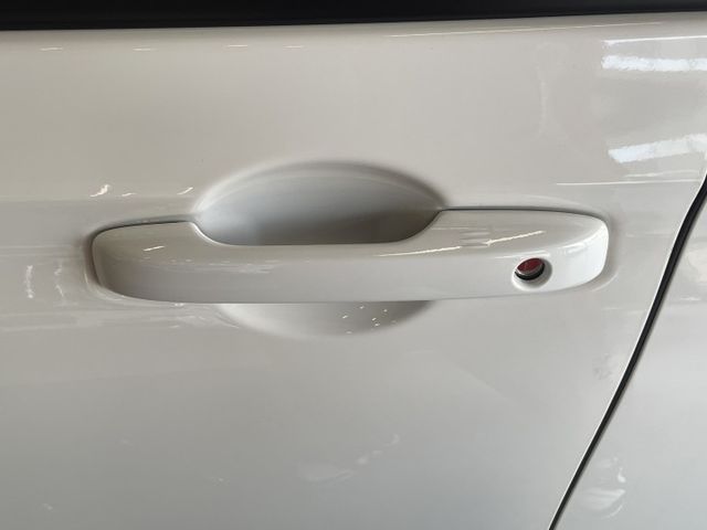 S+勁化版/ACC跟車/車偏警示/巡跡防滑/胎壓監控/倒車顯影/摸門  第16張相片