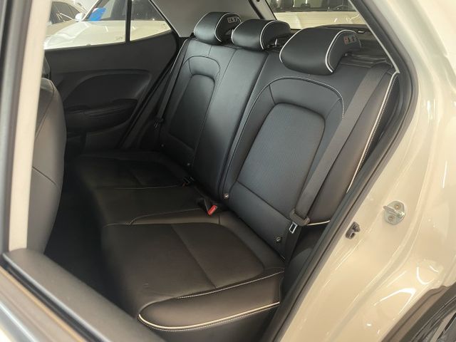 GLC版/一年僅跑8500公里/I-KEY/車道偏移/巡跡防滑/CarPlay  第7張相片