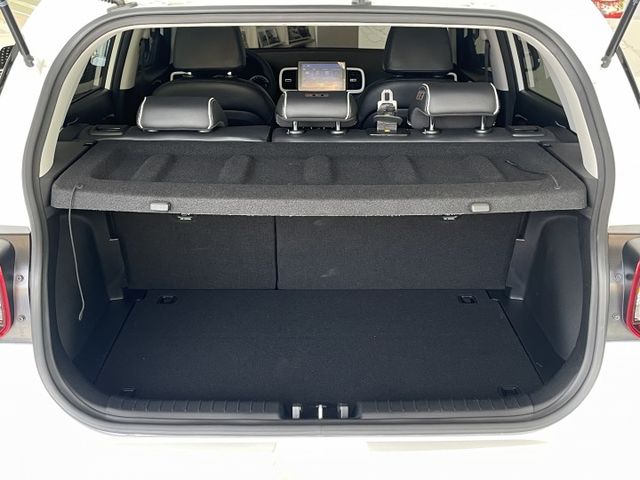 GLC版/一年僅跑8500公里/I-KEY/車道偏移/巡跡防滑/CarPlay  第9張相片