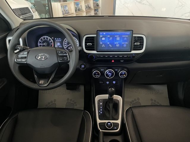 GLC版/一年僅跑8500公里/I-KEY/車道偏移/巡跡防滑/CarPlay  第10張相片