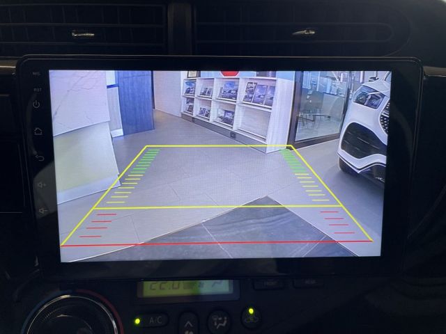 定速/巡跡防滑/LED尾燈/方向盤快控鍵/恆溫空調/摸門/倒車顯影/ISOFIX  第14張相片