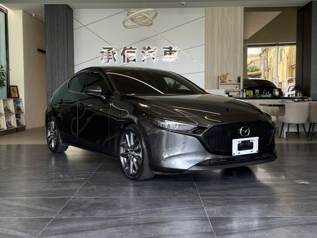 ACC跟車/車偏/巡跡防滑/盲點/360環景/抬顯/摸門/電動記憶椅/換檔撥片/BOSE音響/氣氛燈  第1張相片