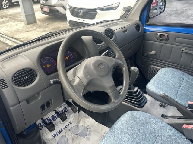 一年僅跑5000公里/車況漂亮無待修/可立即上路賺錢  第8張相片