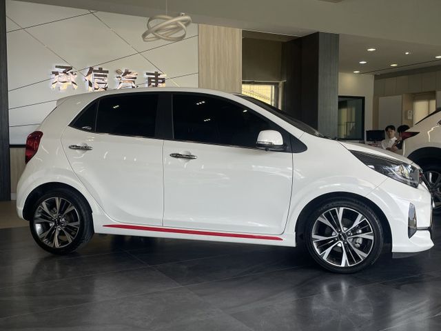 GT-LINE版/超低里程僅跑一萬五千公里/定速/車偏警示/盲點/360環景/天窗  第3張相片