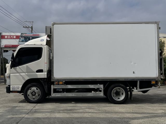 5噸 11呎半/ABS/盲點偵測/倒車顯影 視野輔助/昇降尾門/市場稀有冷凍箱最低-25度/可換車斗  第3張相片