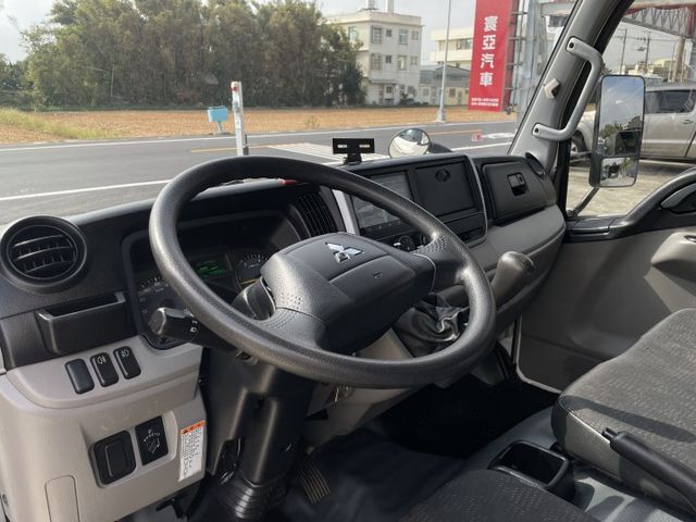 5噸 11呎半/ABS/盲點偵測/倒車顯影 視野輔助/昇降尾門/市場稀有冷凍箱最低-25度/可換車斗  第8張相片