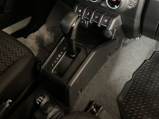 1.5GLX/市場稀有白色/定速/車偏警示/陡坡緩降/自動急煞/後視鏡除霧/安卓機  第15張相片