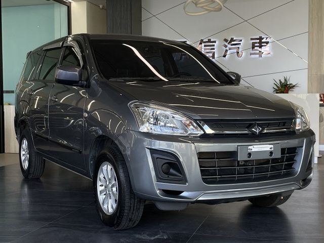 定速/後視鏡型倒車顯影/胎壓監控/後座出風口/後座前後滑移傾角調整/座椅保持完美/  第1張相片