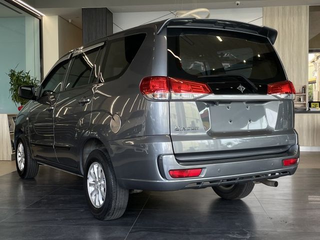 定速/後視鏡型倒車顯影/胎壓監控/後座出風口/後座前後滑移傾角調整/座椅保持完美/  第4張相片