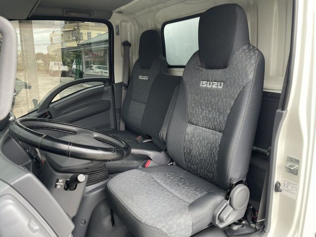 市場稀有14呎鐵箱/視野輔助/倒車雷達/內外裝保持狀況良好/全車無待修  第9張相片