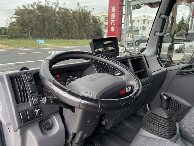 市場稀有14呎鐵箱/視野輔助/倒車雷達/內外裝保持狀況良好/全車無待修  第11張相片